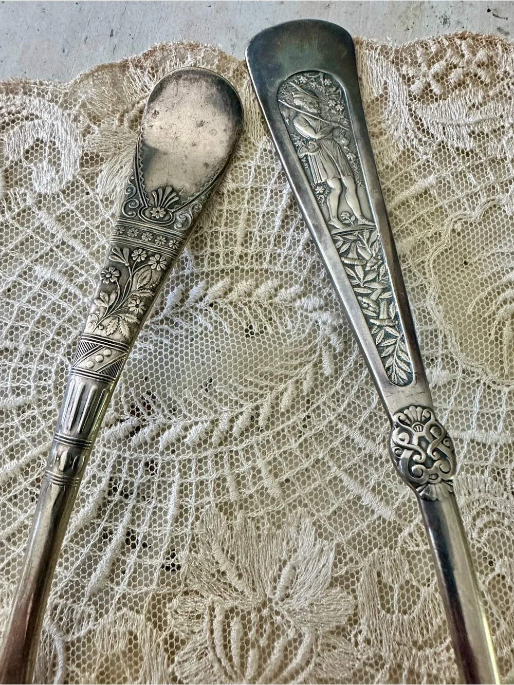 Vintage 1847 Rogers Bros A1 Silverplate Ladle Set Soup Gravy Ornate 2pc